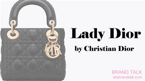 レディディオールの定価・サイズ・使い勝手まとめ【Lady Dior】